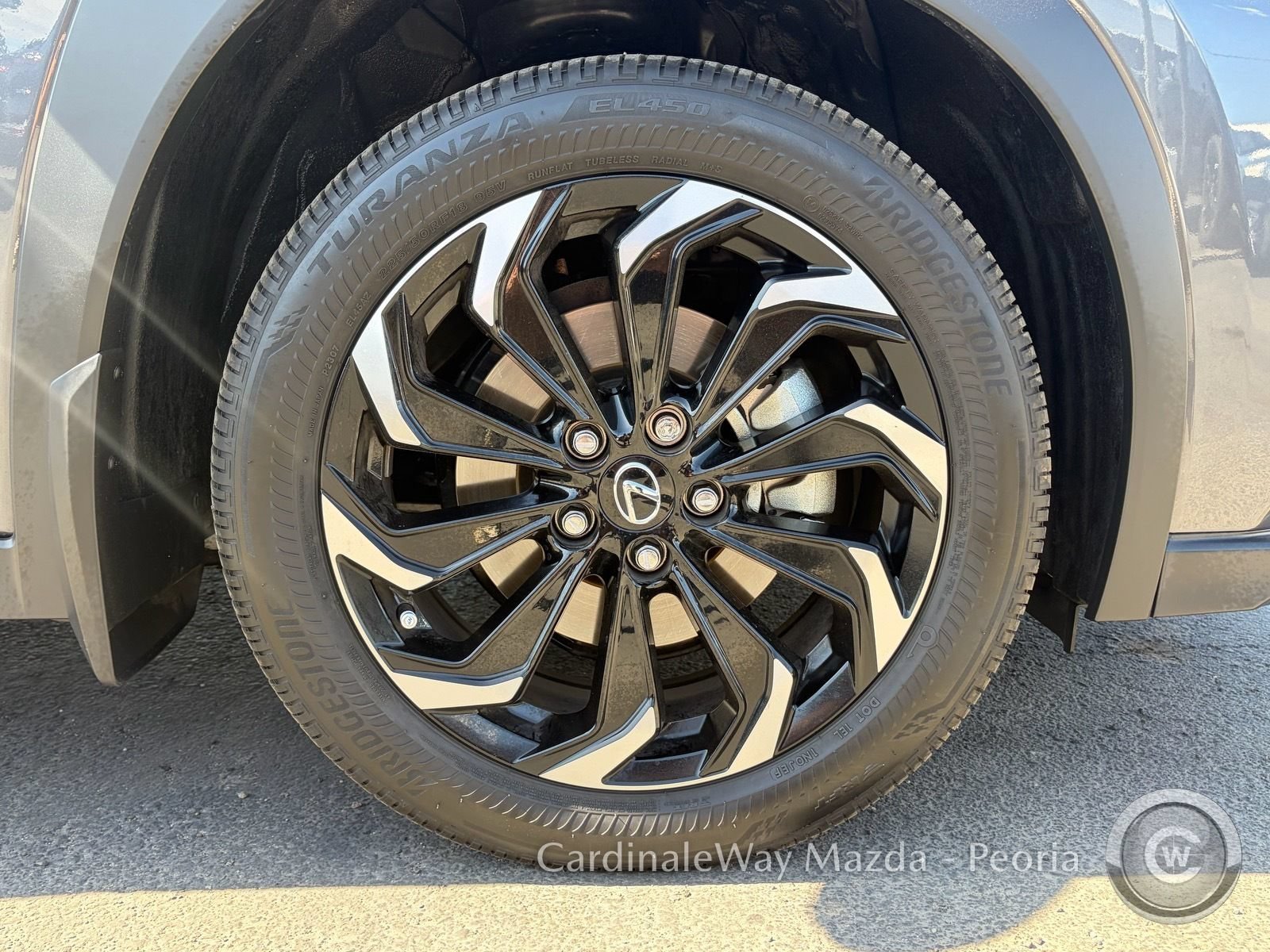 Used 2025 Lexus UX 300h FWD w/ Accessory Package (Z2) image 33
