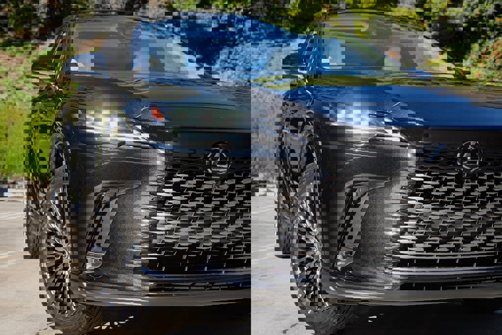 New 2026 Lexus RX 450h Luxury image 5