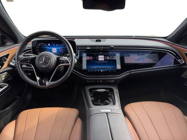 Used 2025 Mercedes-Benz E 350 4MATIC Sedan image 12