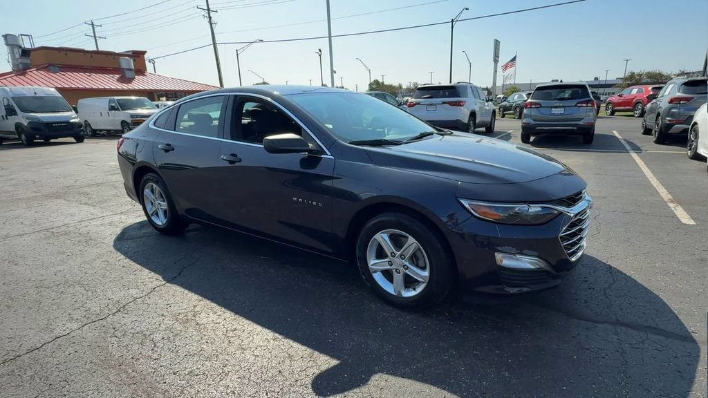 Used 2023 Chevrolet Malibu LS w/ LPO, Floor Liner Package FWD image 2