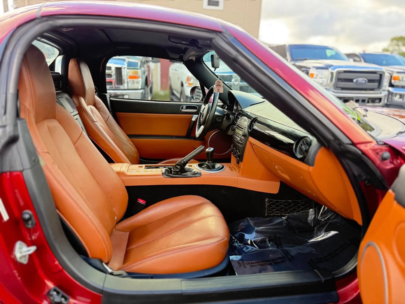 Used 2007 MAZDA MX-5 Miata Grand Touring w/ Premium Pkg RWD image 23