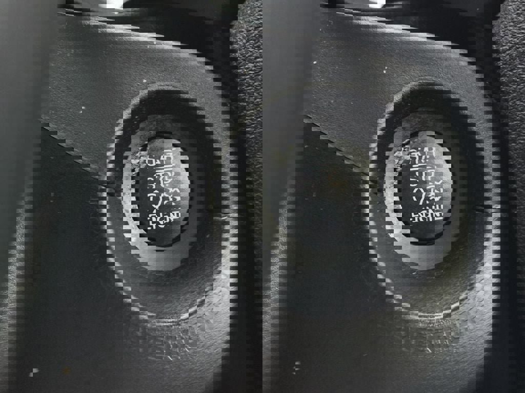 Used 2022 Jeep Renegade Latitude w/ Convenience Group AWD/4WD image 24