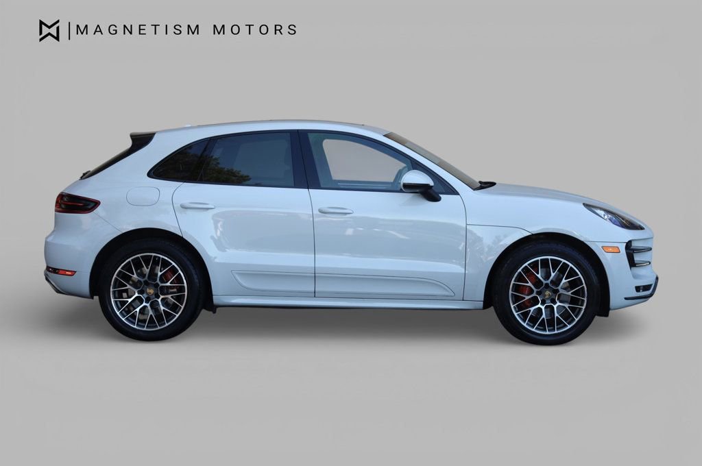 Used 2015 Porsche Macan Turbo image 3