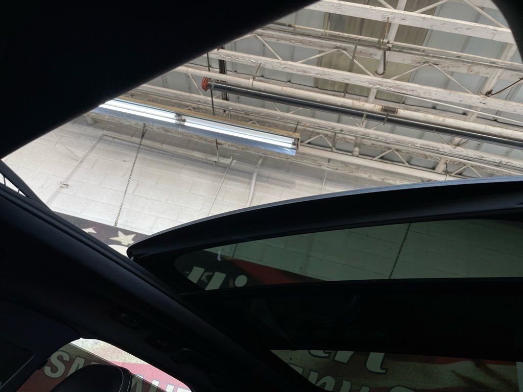 Used 2018 Volvo XC60 T6 R-Design w/ Convenience Package image 49