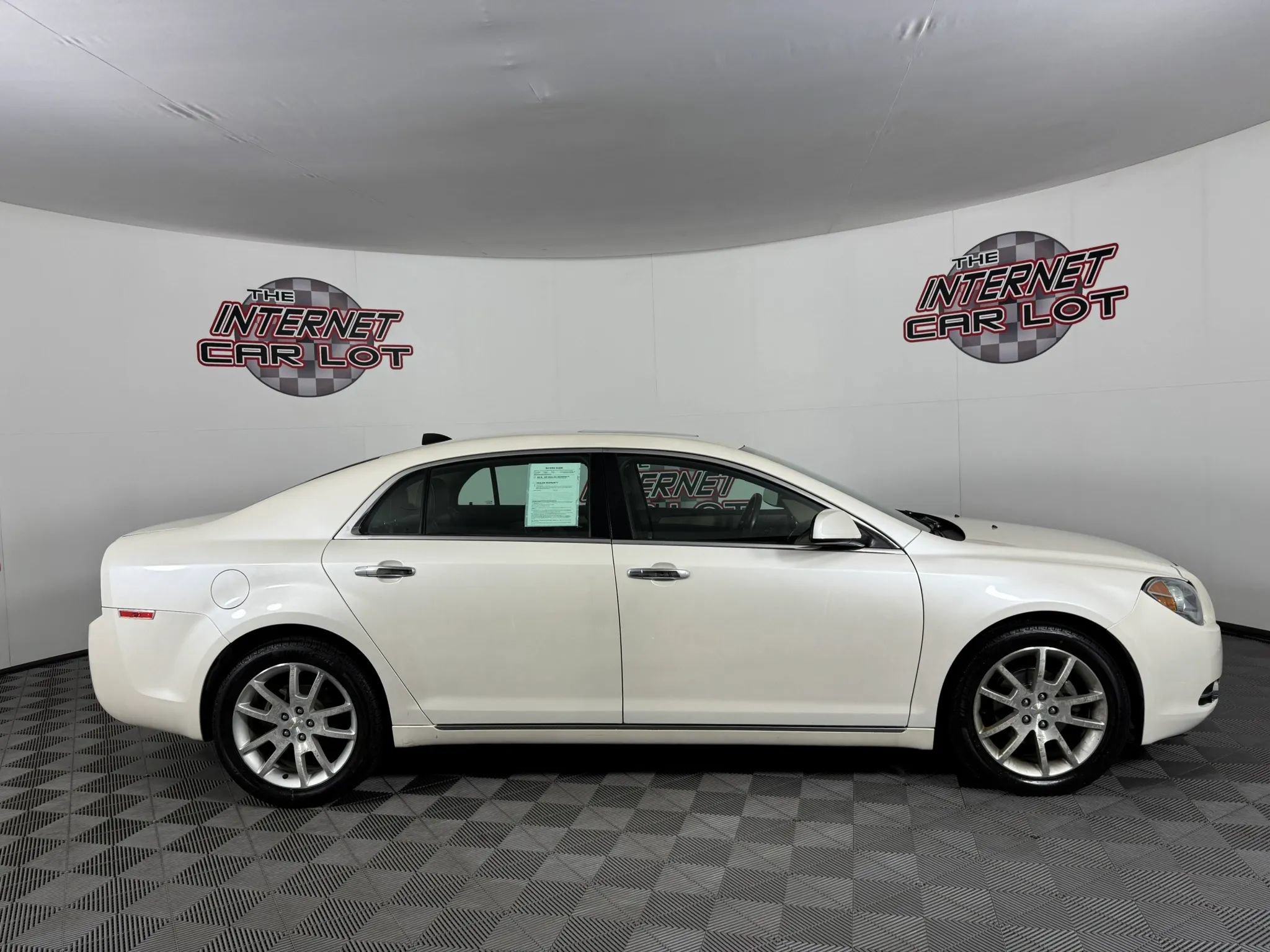 Used 2012 Chevrolet Malibu LTZ FWD image 8