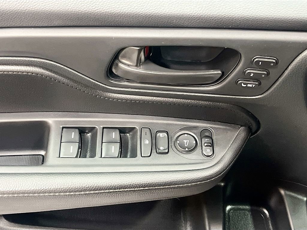 Used 2024 Honda Odyssey EX-L image 17