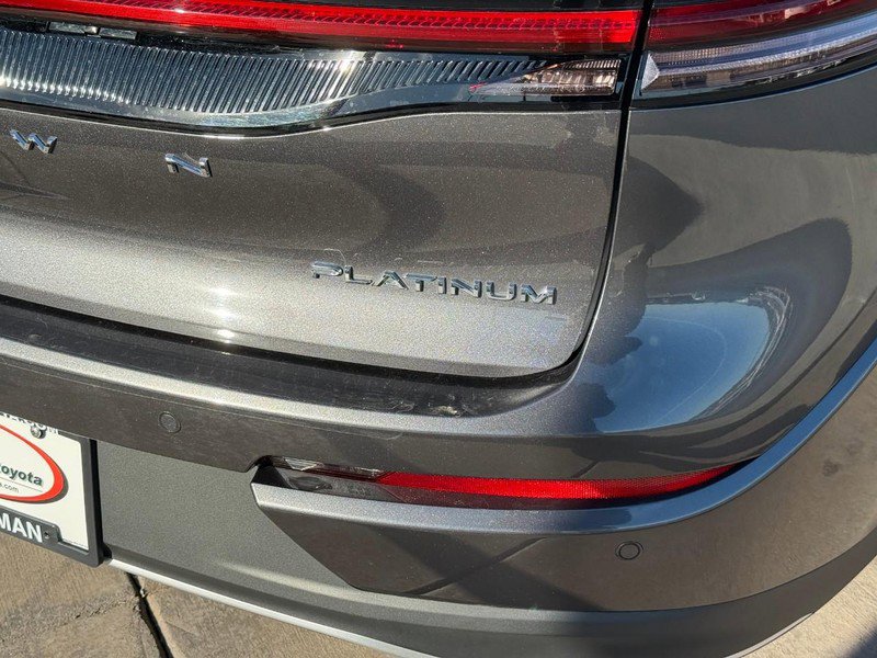 Used 2023 Toyota Crown Platinum image 7