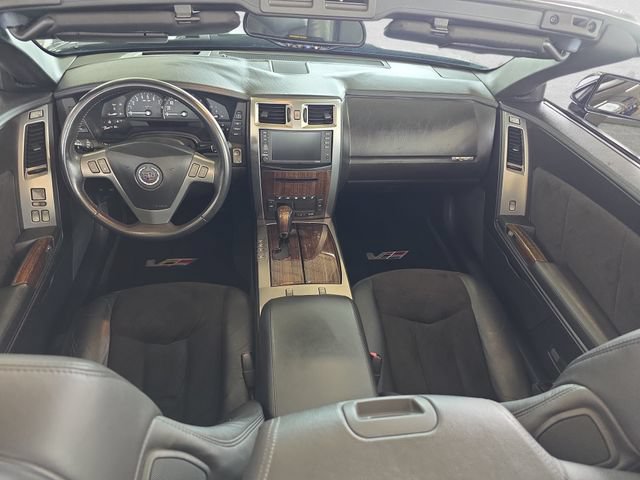 Used 2006 Cadillac XLR V RWD image 17
