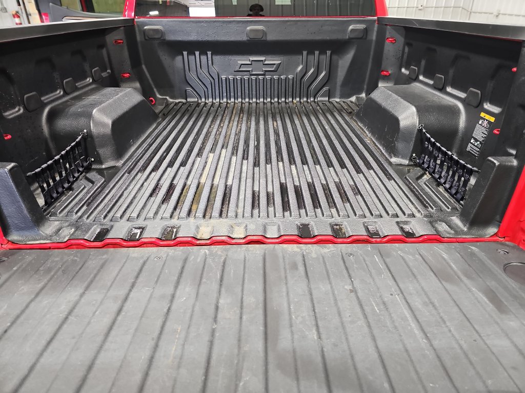 Used 2024 Chevrolet Silverado 1500 LT AWD/4WD image 12