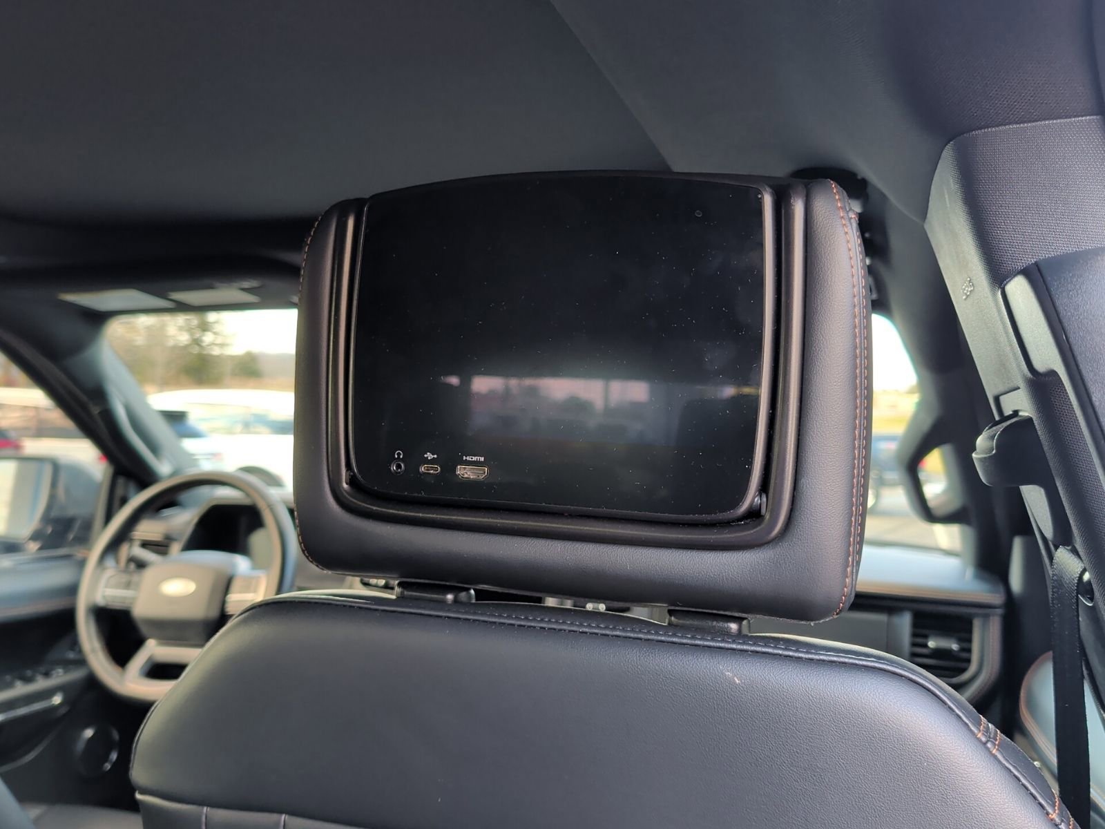 Used 2023 Ford Expedition Platinum image 31