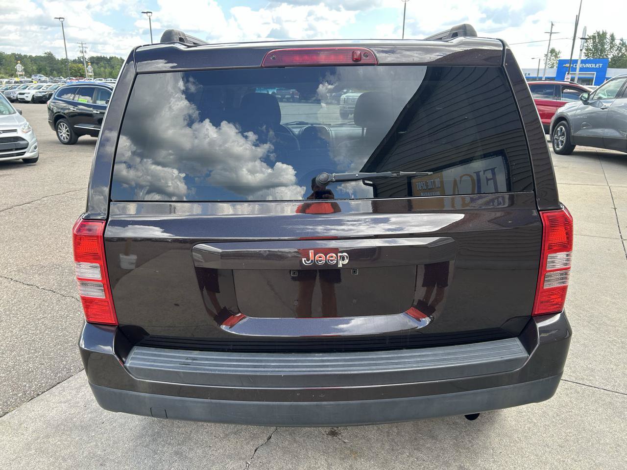 Used 2014 Jeep Patriot Latitude FWD image 6