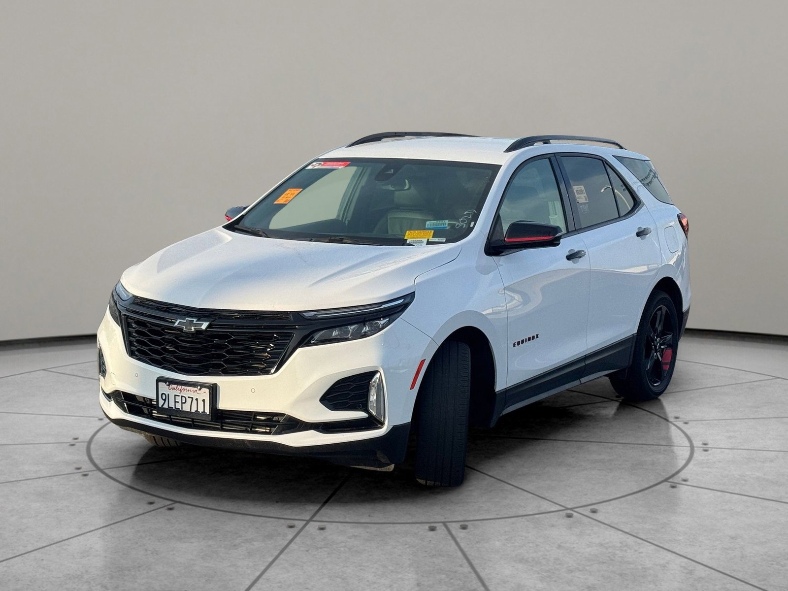 Used 2024 Chevrolet Equinox Premier w/ Redline Edition image 9