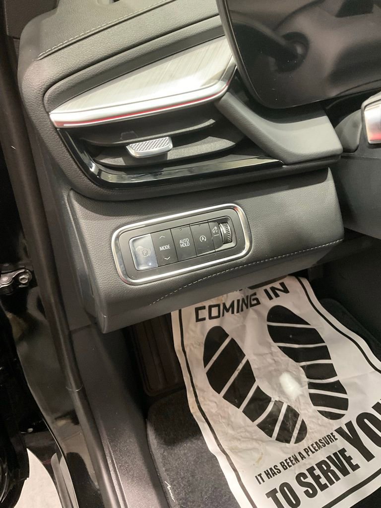 Used 2026 Buick Enclave Avenir w/ Super Cruise Package image 8