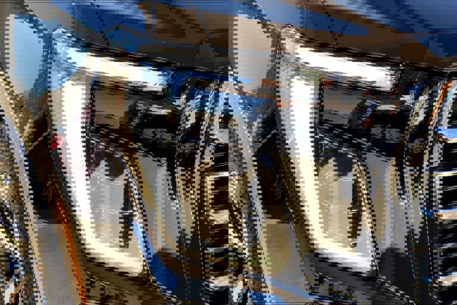 Used 2025 GMC Yukon XL AT4 w/ AT4 Premium Plus Package image 27