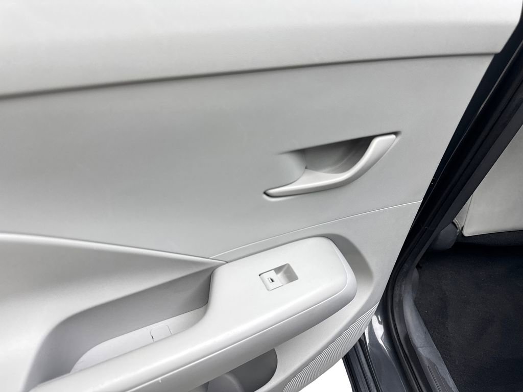 Used 2024 Hyundai Kona SEL FWD image 38