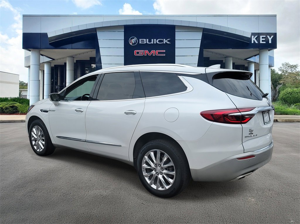 Used 2021 Buick Enclave Essence w/ Sound and Sites Package image 4