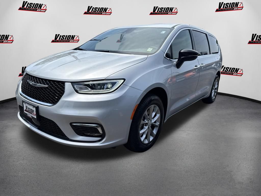 New 2026 Chrysler Pacifica Select AWD/4WD image 1