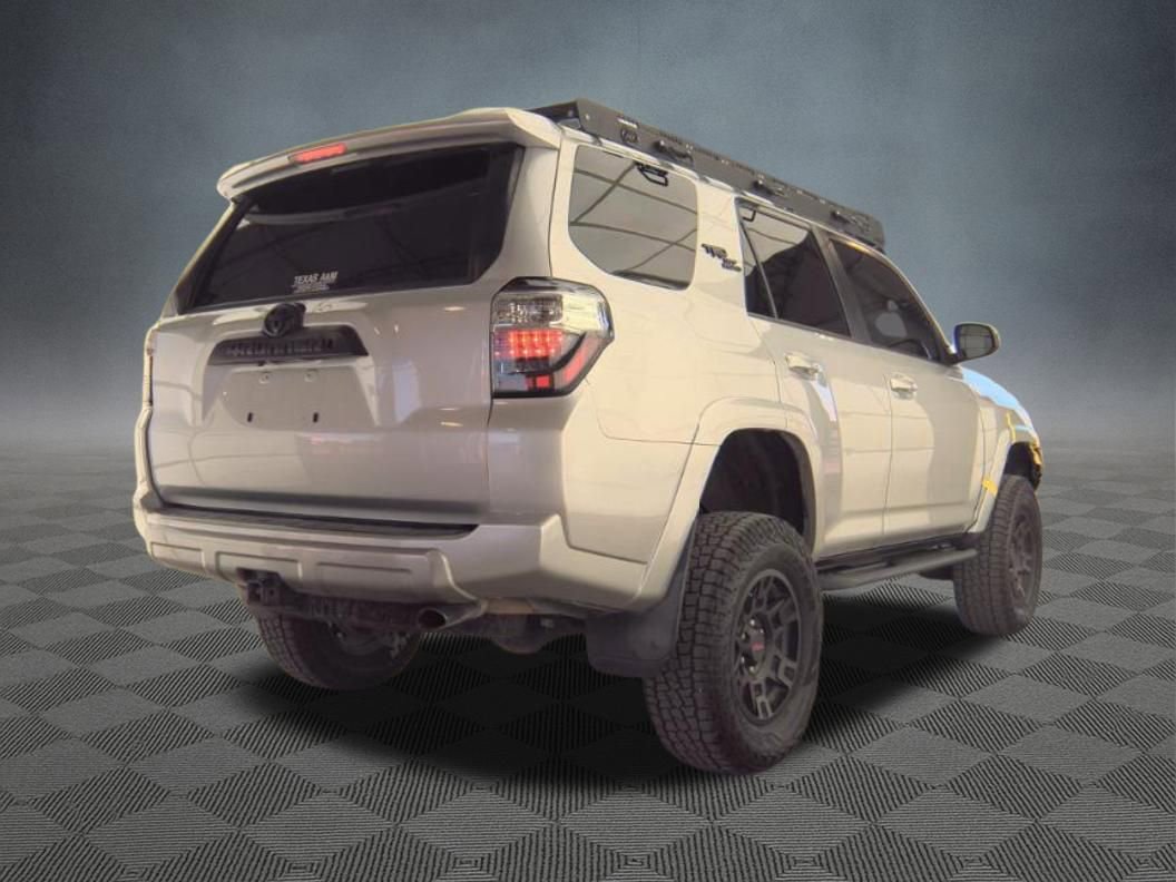 Used 2019 Toyota 4Runner TRD Off-Road Premium AWD/4WD image 4