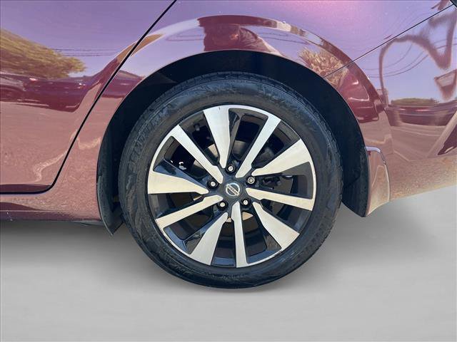 Used 2023 Nissan Sentra SV w/ SV Premium Package image 26