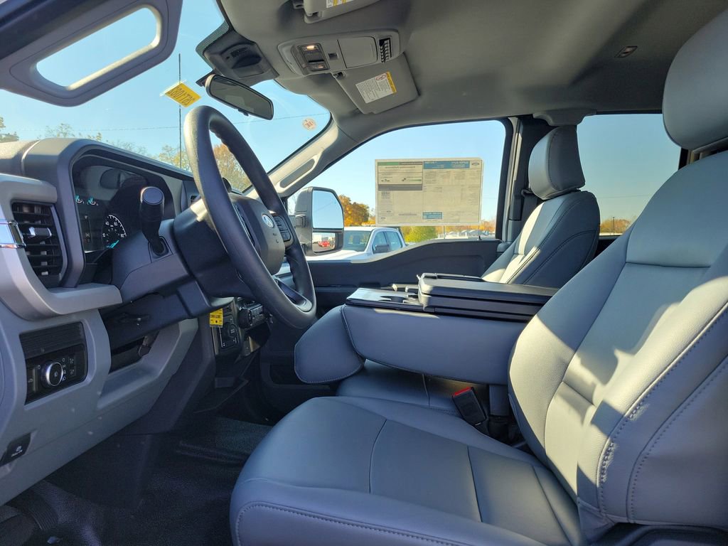 New 2026 Ford F350 XL w/ XL Chrome Package image 17