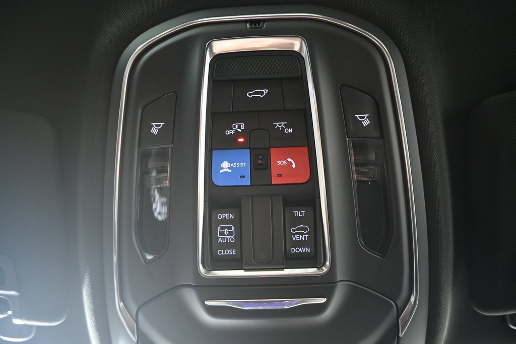 New 2025 Jeep Grand Cherokee Altitude image 31