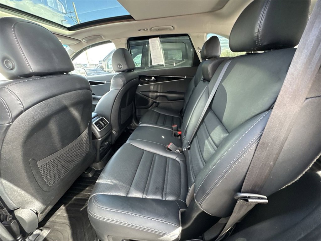 Used 2020 Kia Sorento EX image 29