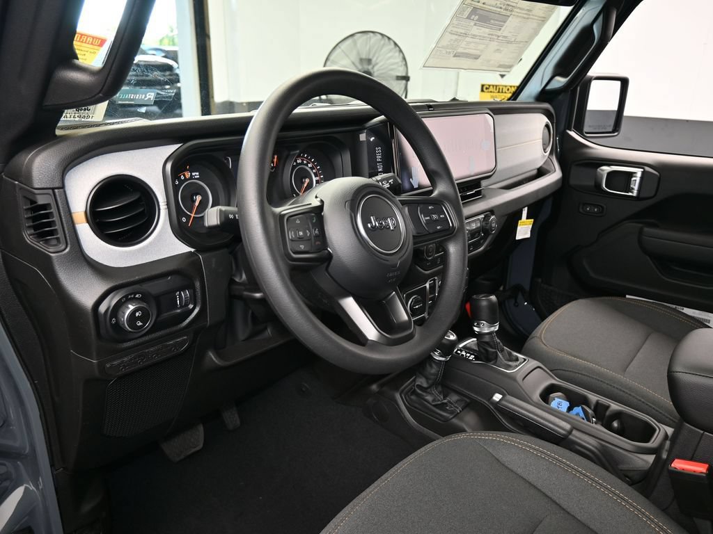 New 2026 Jeep Gladiator Sport AWD/4WD image 10