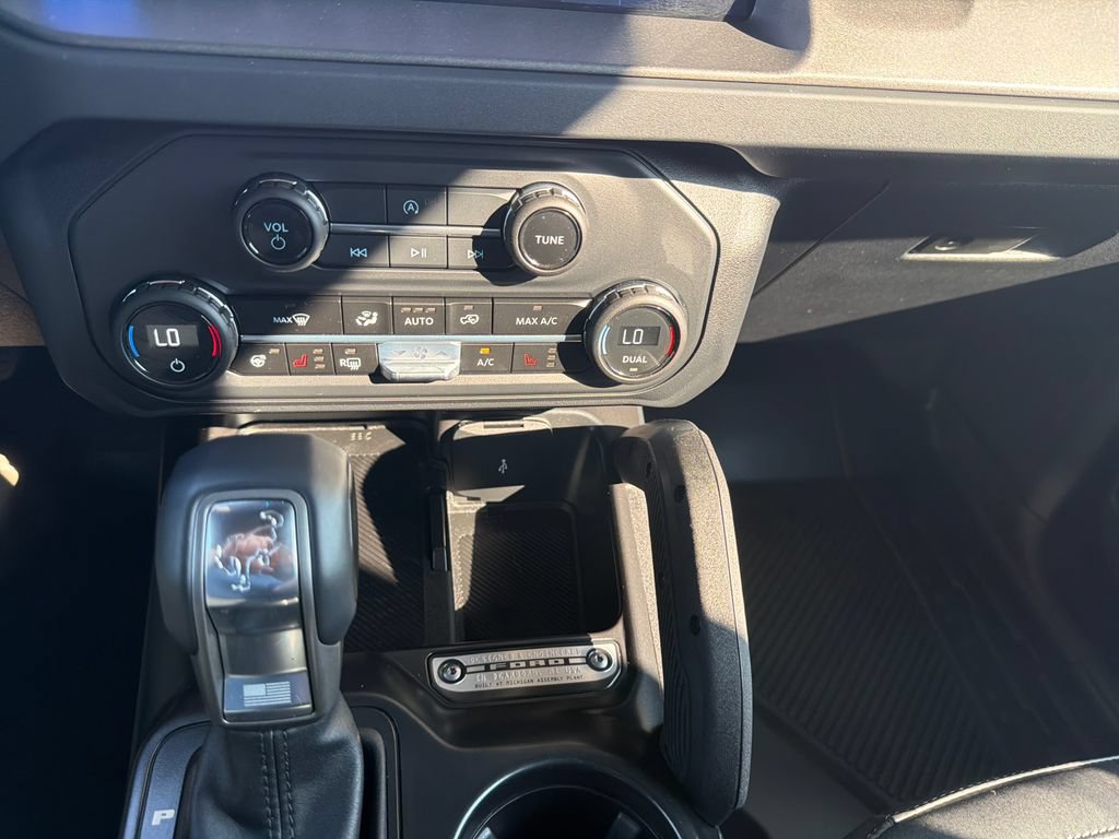 Used 2025 Ford Bronco Badlands AWD/4WD image 24