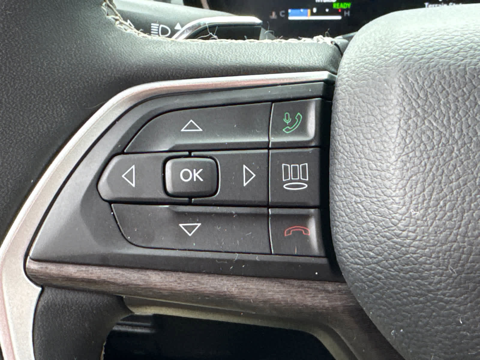 Used 2023 Jeep Grand Cherokee 4WD 4xe w/ Luxury Tech Group II image 22