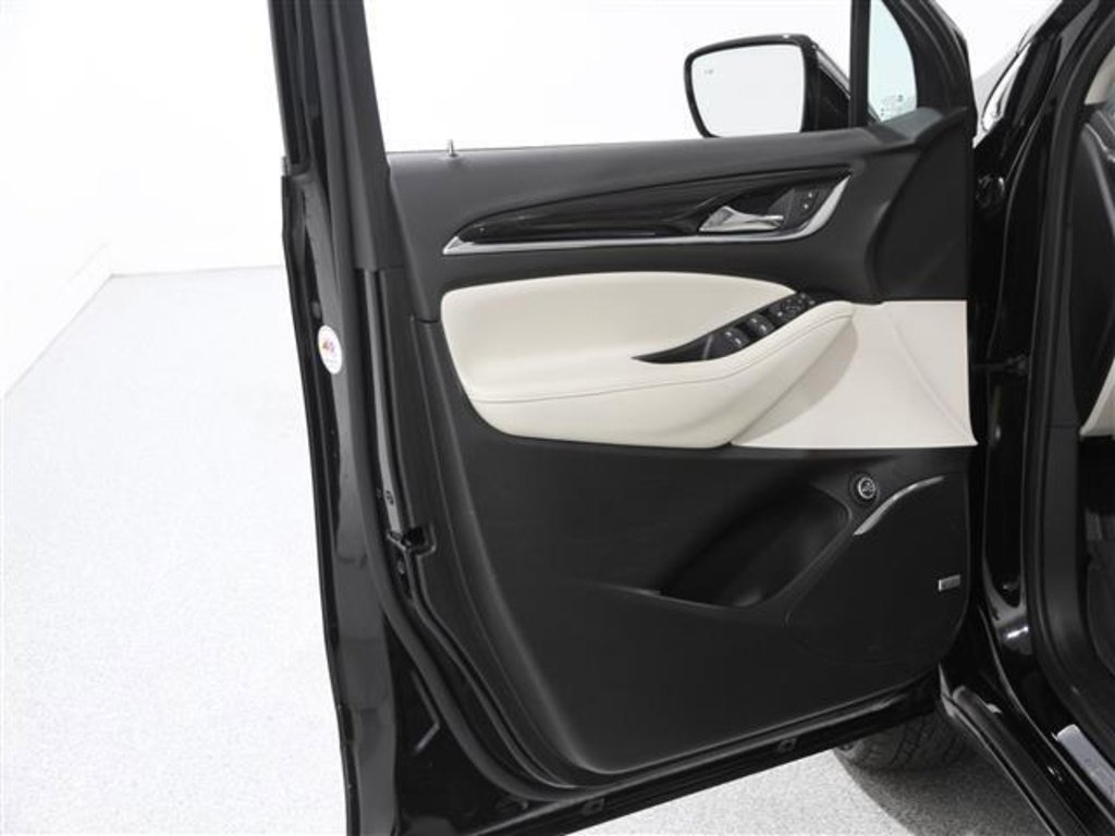 Used 2023 Buick Enclave Essence w/ Experience Buick Package image 4