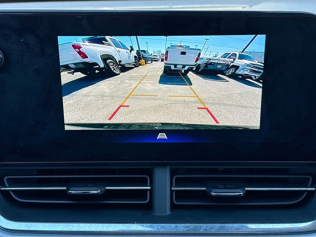 Used 2025 Chevrolet Trax LT image 13