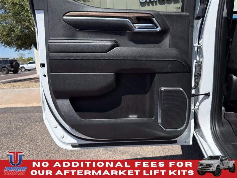 Used 2023 Chevrolet Silverado 1500 RST w/ Redline Edition AWD/4WD image 20