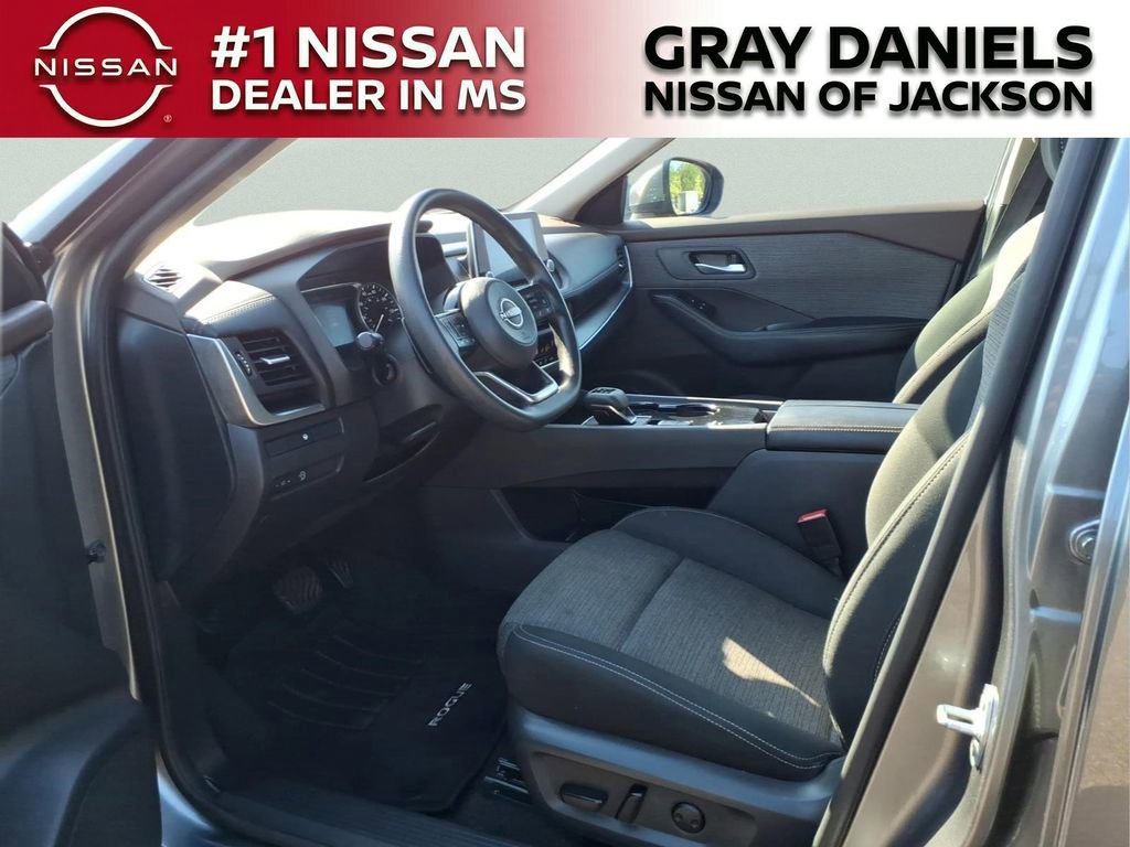Used 2023 Nissan Rogue SV FWD image 24