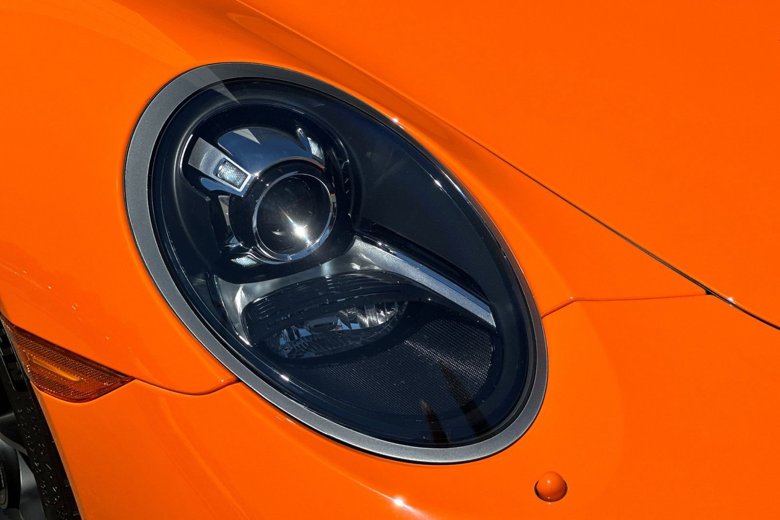 Used 2018 Porsche 911 Targa 4 GTS image 40