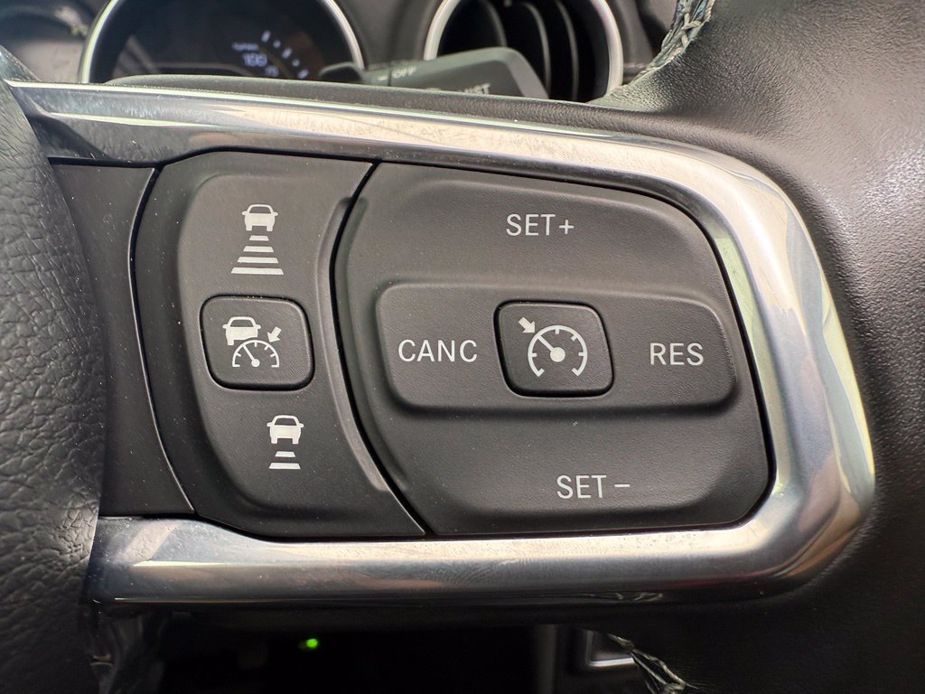 Used 2023 Jeep Wrangler Unlimited Sahara w/ Cold Weather Group AWD/4WD image 33