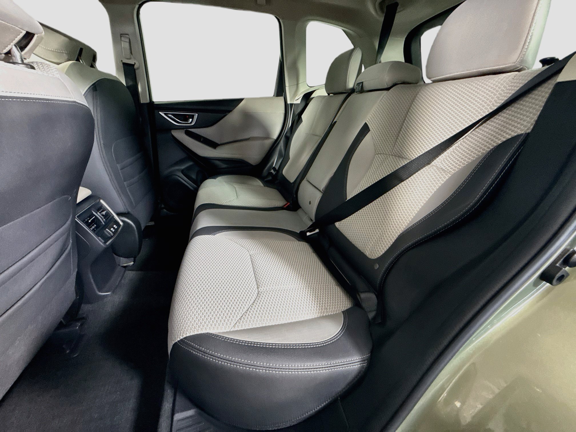 Used 2020 Subaru Forester Premium AWD/4WD image 25