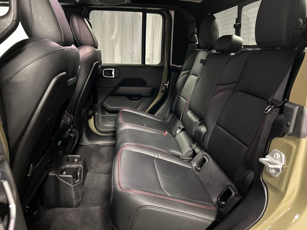 Used 2025 Jeep Gladiator Rubicon AWD/4WD image 23