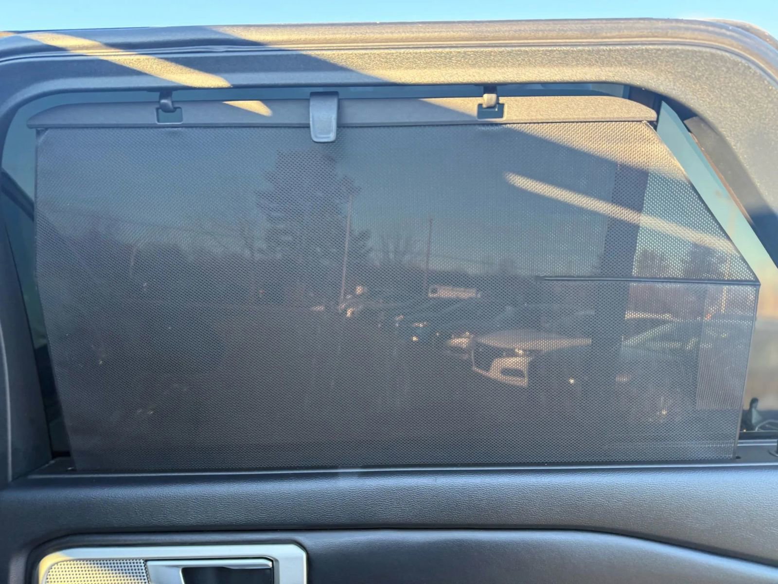 Used 2023 Ford Explorer Limited image 27