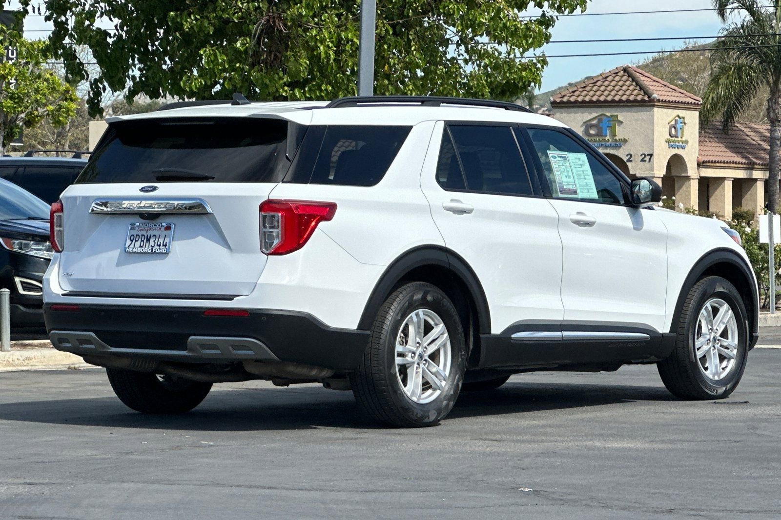 Used 2023 Ford Explorer XLT w/ Equipment Group 202A image 4