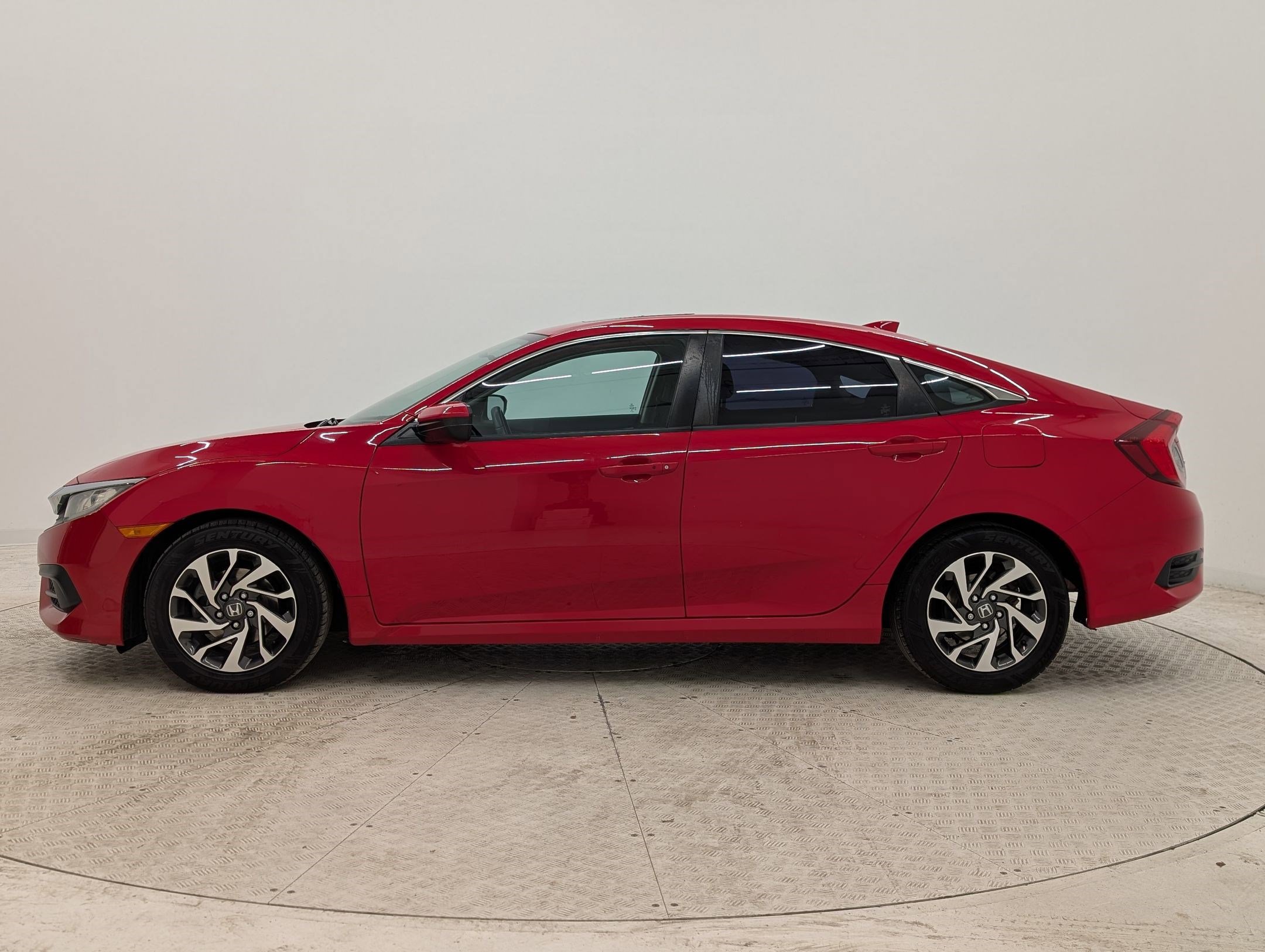 Used 2017 Honda Civic EX image 2
