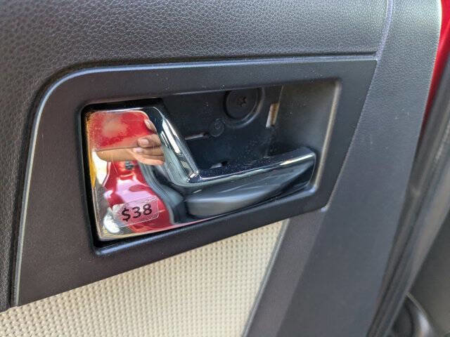 Used 2010 Mercury Mariner Premier image 28