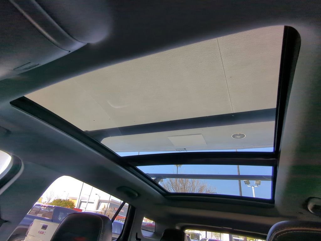 Used 2022 GMC Terrain AT4 w/ Tech Package image 22