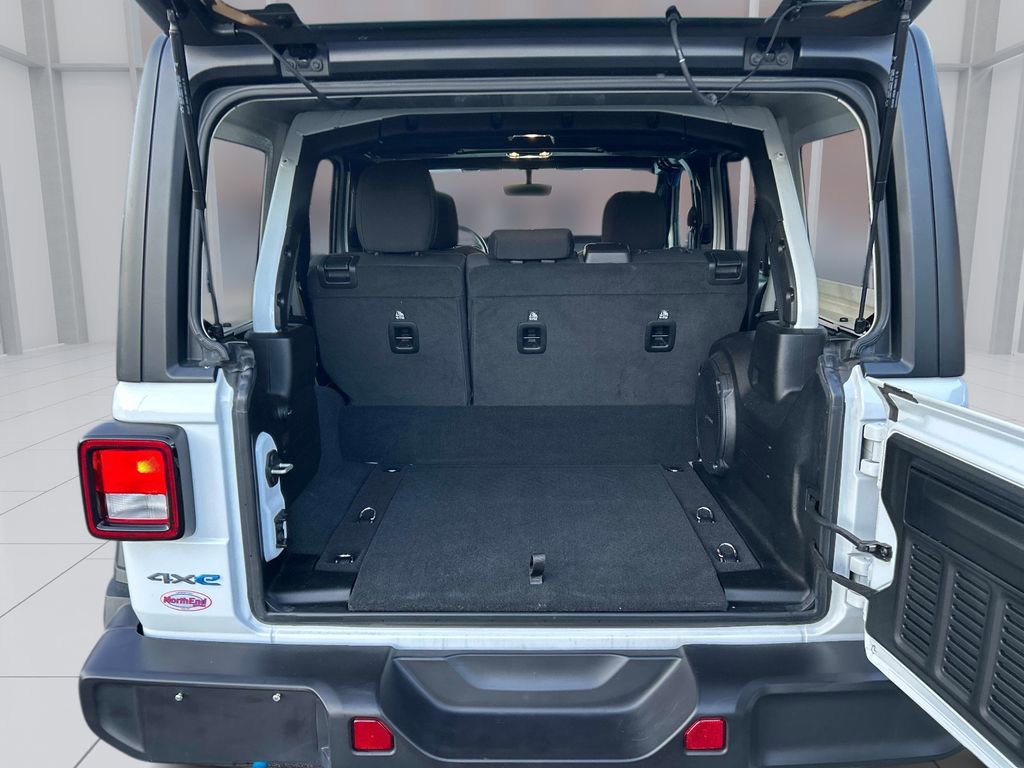 Used 2023 Jeep Wrangler Unlimited w/ Dual Top Group image 13
