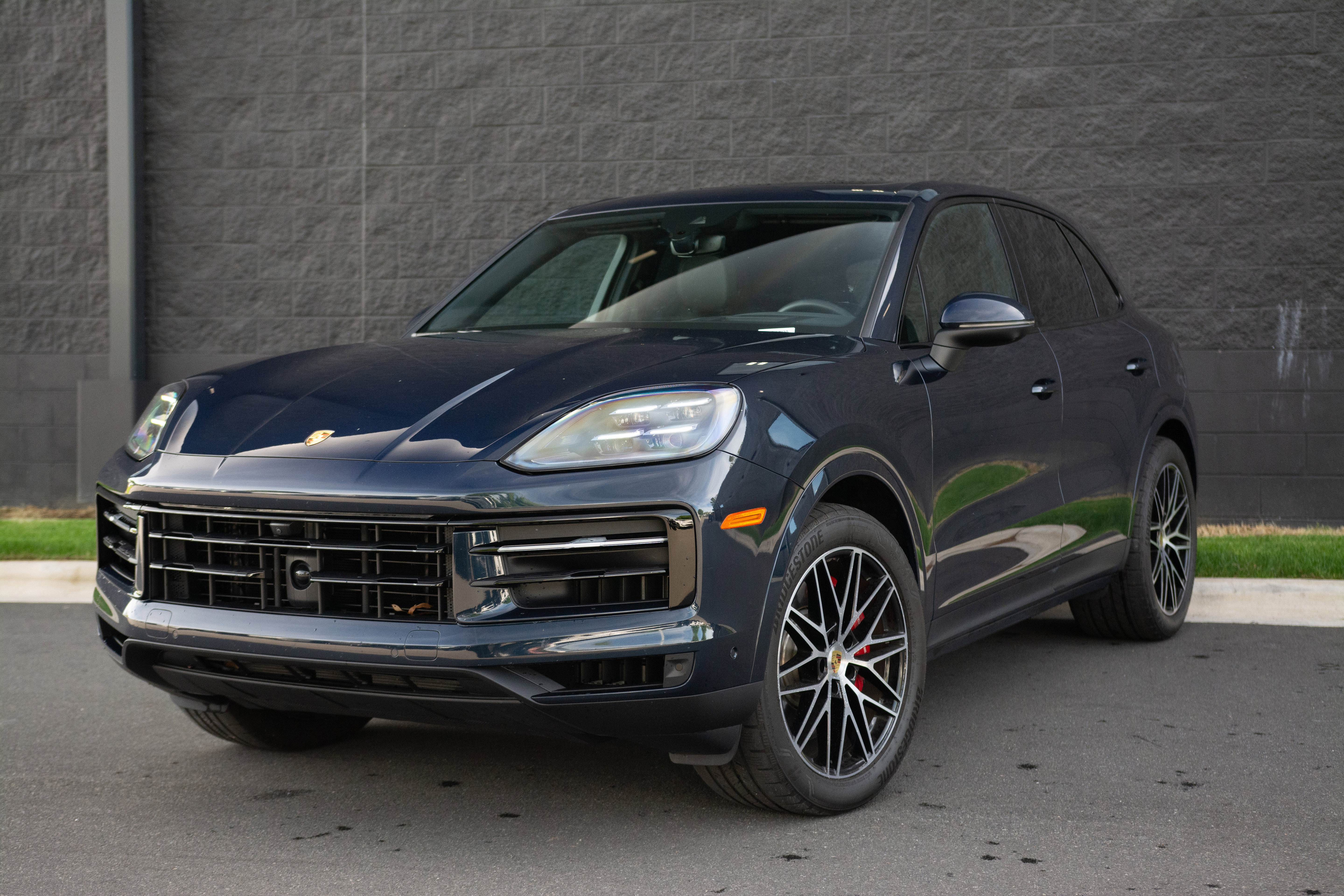 Certified 2025 Porsche Cayenne E-Hybrid image 40