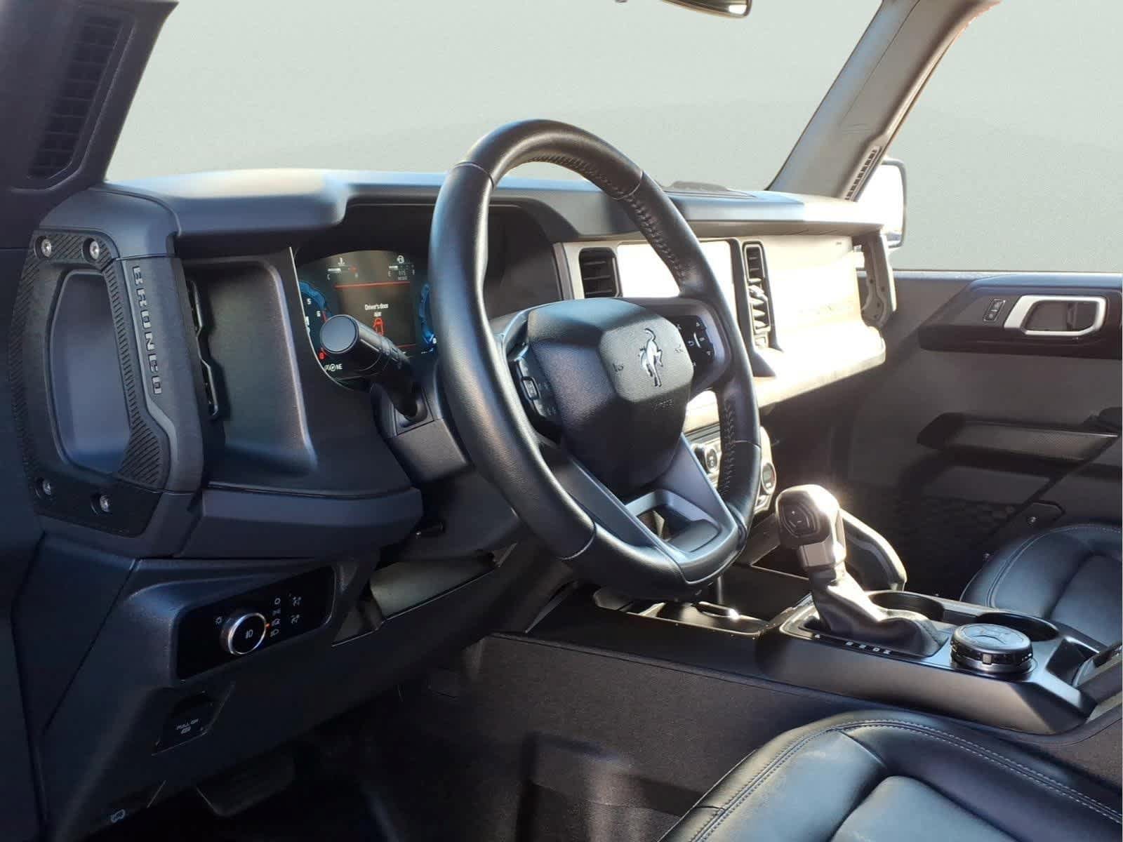 Used 2025 Ford Bronco Badlands AWD/4WD image 14