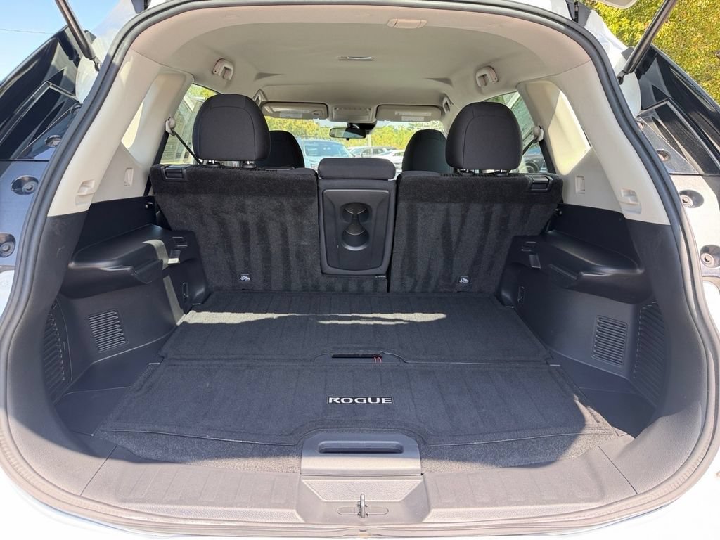 Used 2019 Nissan Rogue S FWD image 14