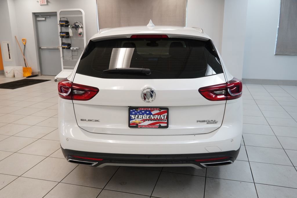 Used 2018 Buick Regal Essence w/ Driver Confidence Package #1 image 8