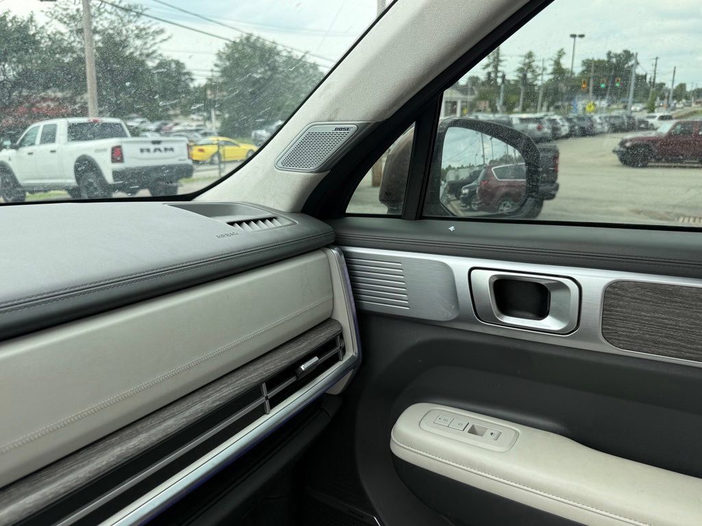 Used 2024 Hyundai Santa Fe Calligraphy FWD image 20