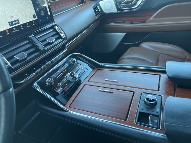 Used 2024 Lincoln Navigator L Reserve image 36