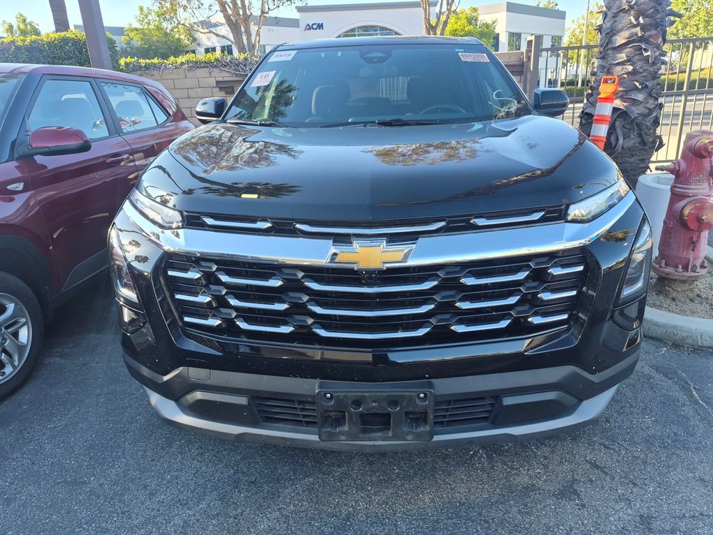 Used 2025 Chevrolet Equinox LT AWD/4WD image 3
